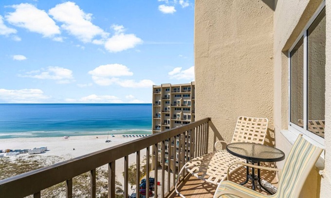 Sunnyside Condo | Beachin it on the Gulf at Pinnacle Port A-904