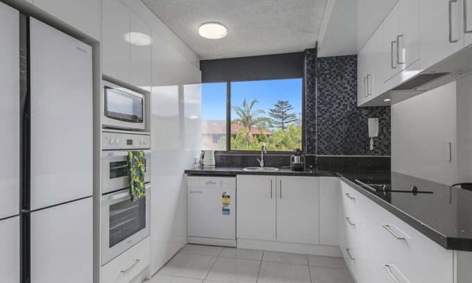 Port Macquarie Apartment | Beachpark Apartments - Close to Beach