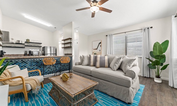 Holiday Beach House | Beachside 1BR Oasis – Walk to Panama City Beach!
