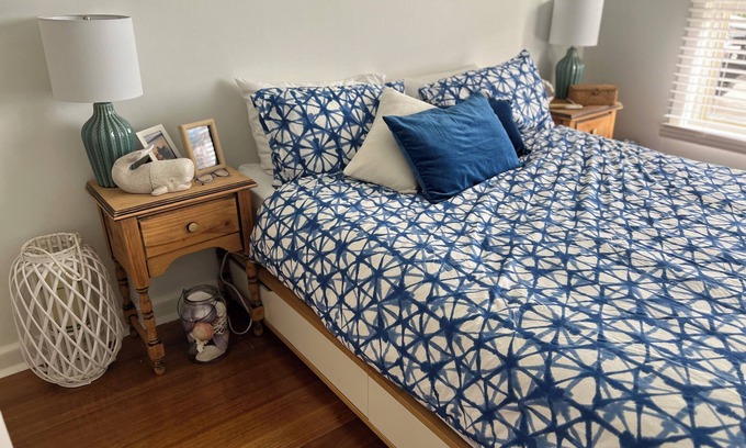 Mornington Apartment | Beachside 2-bedroom apartment in central Mornington with Ocean Views