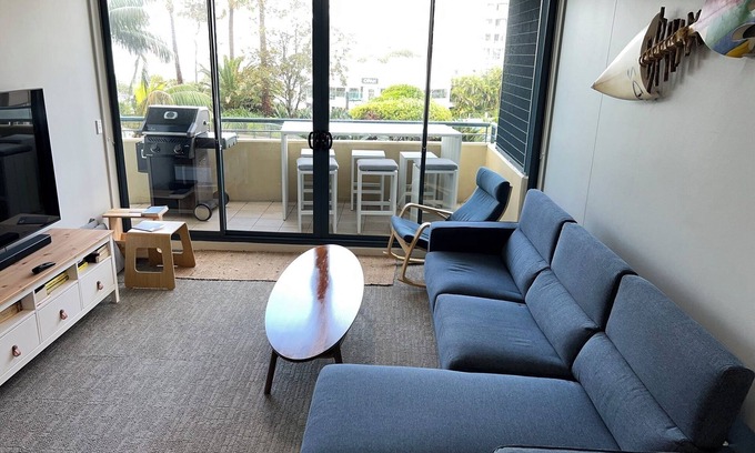 Cronulla Apartment | Beachside Bliss just a sand castle from everything, 2BR, 2BA Apartment, sleeps 6