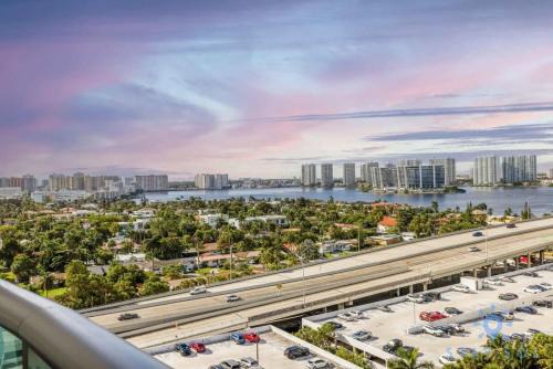 Sunny Isles Beach Apartment | Beachside Bliss: 1BR Retreat Amenities