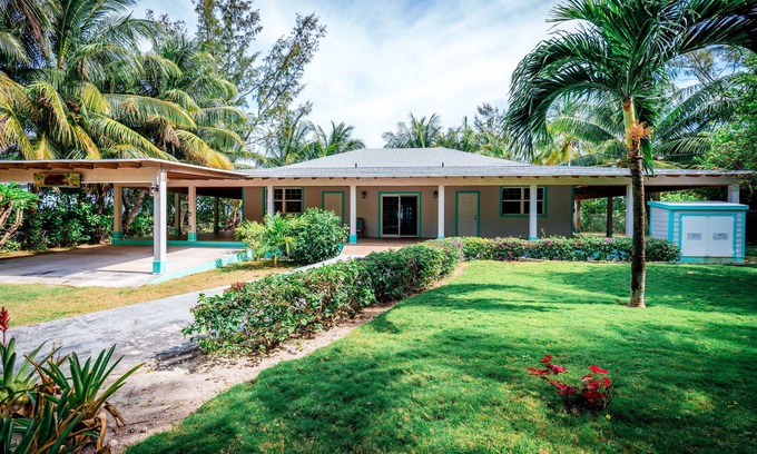 Spanish Wells House | Beachside Bungalow- Tranquility House