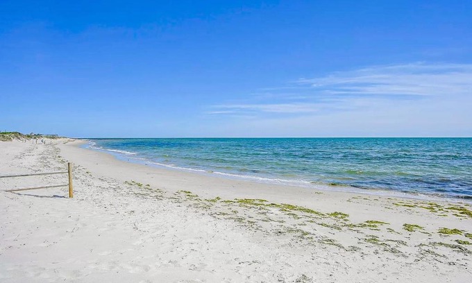 West Dennis House | Beachside Bungalow - B