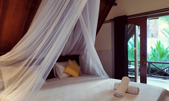 Gili Air House | Beachside Bungalow with diving facilities