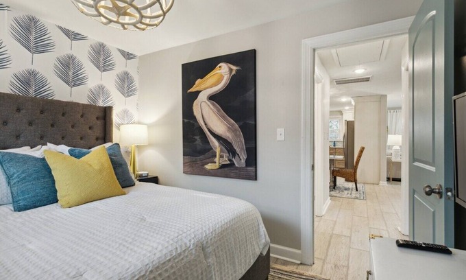 Buckroe Beach House | Beachside Escape: 1/2 mile from beach for family getaway