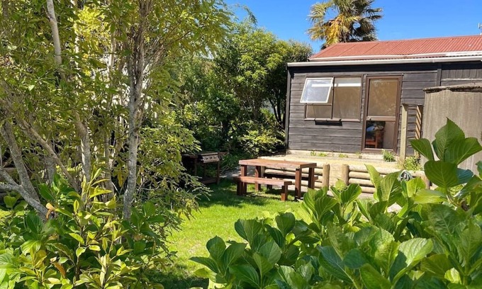 Parapara Cottage | Beachside Gem - Your Cosy Parapara Retreat