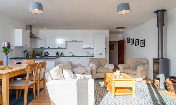 Praa Sands House | Beachside House, Log Burner, Parking and Garden