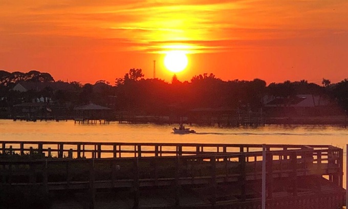 New Smyrna Beach Condo | Beachside Intracoastal Hideaway with breathtaking views in vibrant beach town