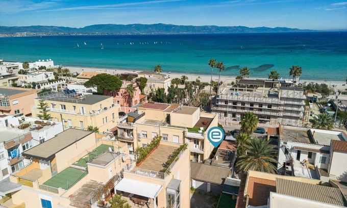 Poetto Apartment | Beachside Poetto Getaway