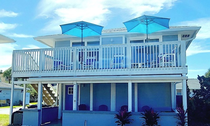 Surfcrest Village House | Beachside/Less than 500 steps to beach, Large Heated Pool, Bnb Top 5% Home!