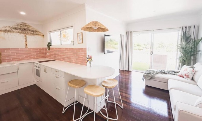 Meikleville Hill Apartment | Beachside Villa #3