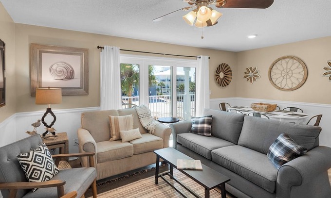 Seagrove Beach Condo | Beachside Villas - Minutes to The Beach - Ground Floor - Pools & Tennis