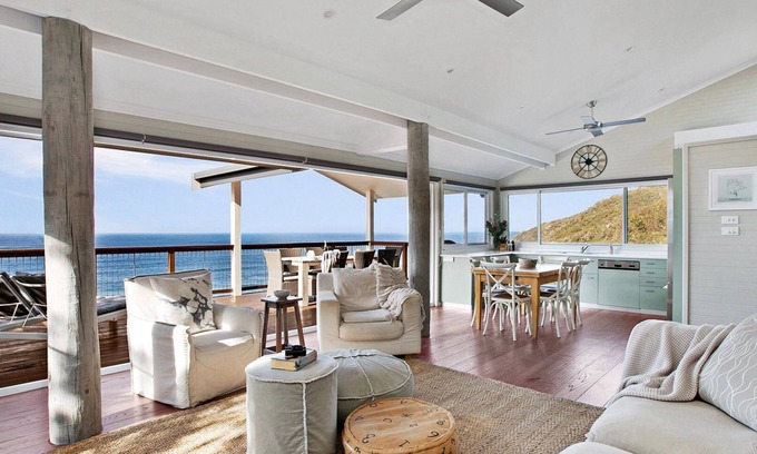 Killcare House | Beachviews at Killcare