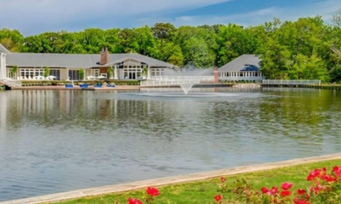 Sea Scape Condo | Beachwoods 2 bedroom · Outer Banks of N.C. Spacious Two Bedroom.