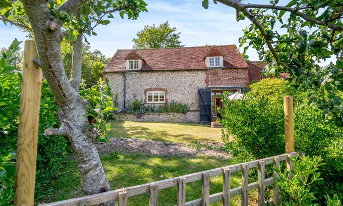 East Dean and Friston House | Beachy Barn