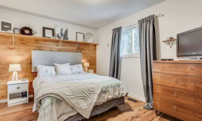 Pickering House | Beachy bungalow