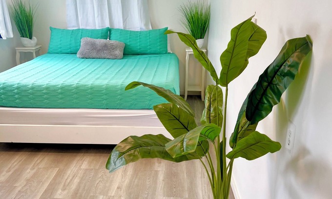 Waialua Cottage | Beachy Hawaiian Cottage on the Famous North Shore. 2 bed, 1 bath. Sleeps 4