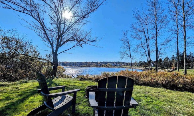 Prospect Harbor House | Beachy Watering Cove Cottage