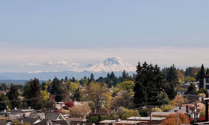 North Beacon Hill House | Beacon Hiill Townhomes