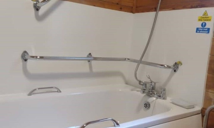 Summercourt Cabin | Beacon Lodge, accessible, family and dog friendly.