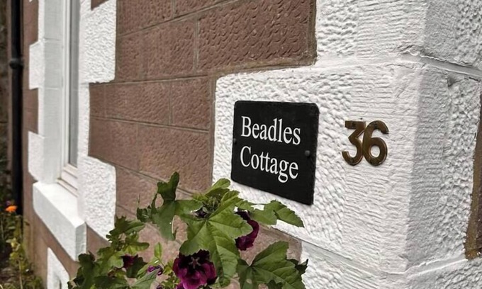 Murthly House | Beadles Cottage - Family Haven