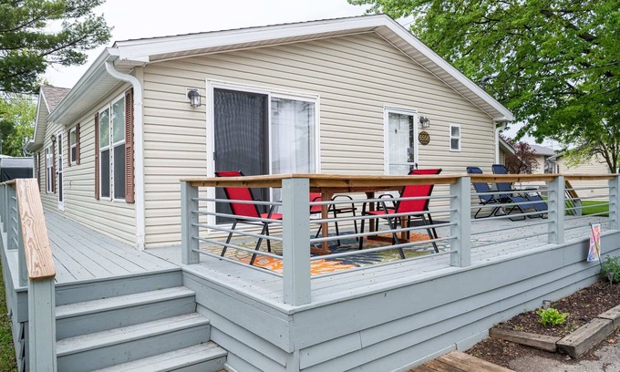 Caseville House | Beadle Island Bungalow - Private Beach Access