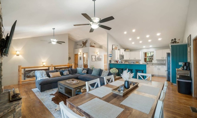 Forest Lakes House | Bear Hug Retreat! 3BD/3BA Tranquil Mt Home