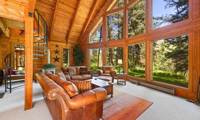 McCall House | Bear Lodge - Hot Tub - Forested Setting - Pet Friendly