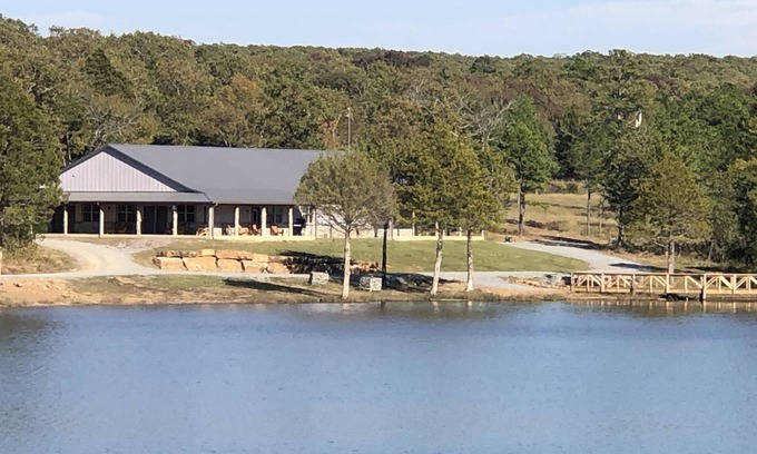 Gowen House | Bear Mountain Lakehouse on Privately-Owned Lake