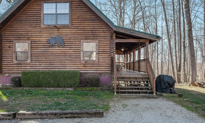 Byrdstown Cabin | Bear Necessities is near East Port Marina on Dale Hollow Lake Tennessee