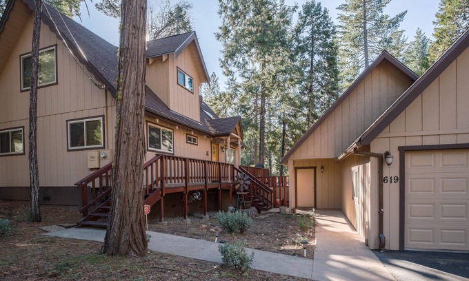 Arnold Ski Chalet | Bear's Outpost- ~ Central Heat!Stay 4 nights, Get 5th night free