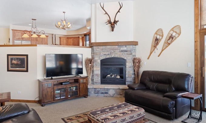 Bear Crossing House | Bear Trail 865