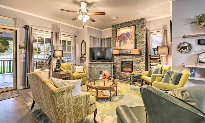 Waco Cottage | 'Bearadise Bungalow' ~ 2 Mi to Magnolia Market!