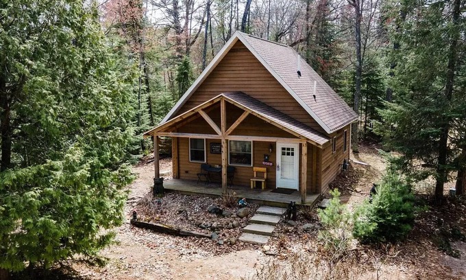 Rhinelander Cabin | Bearadise Cabin on Moen Lake