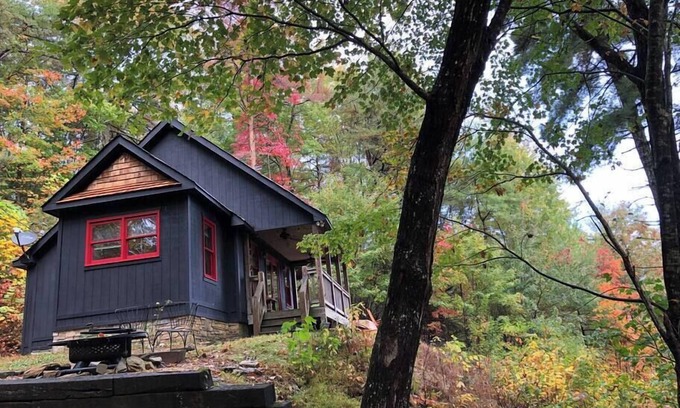 Chatsworth House | Beardsicle Bluff Cabin