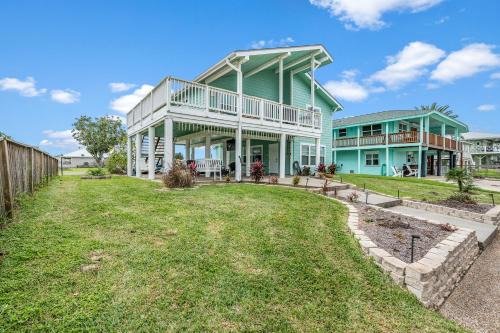 City-by-the Sea House | Bearfoot Bungalow