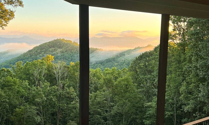 Mountain Air House | Bearfoot Retreat - Private Club Access