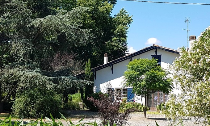 Lahontan House | Béarnaise house at the foot of the hills