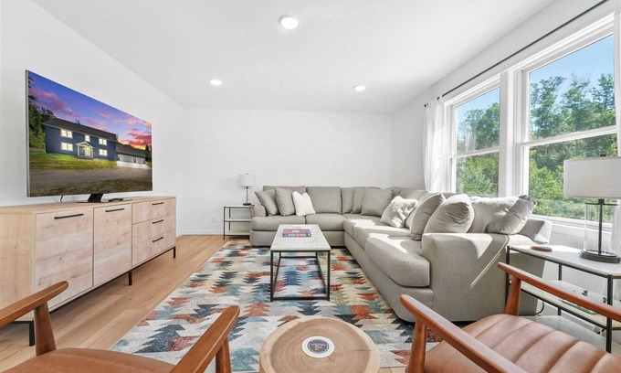 Maple City House | Bears Den - Hot Tub & A Short Walk to Glen Lake