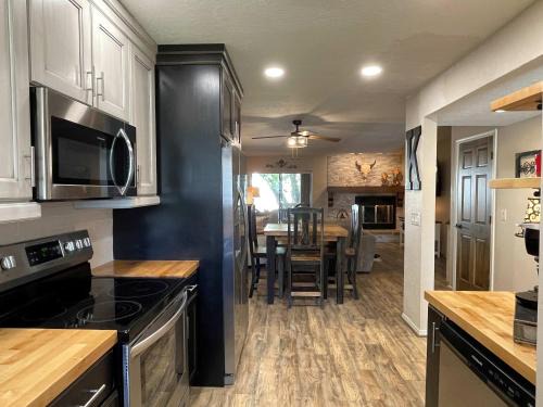 Ruidoso Apartment | Bearway to Heaven