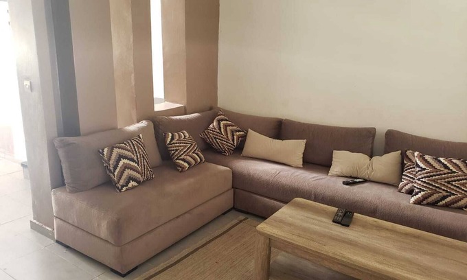 Sidi Rahal Ski Chalet | BEAU CHALET/DUPLEX SITUE DANS UNE RESIDENCE SECURISEE FERMEE