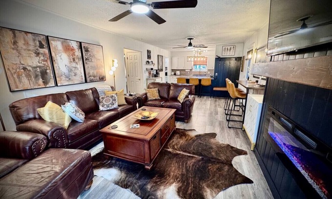 Greers Ferry House | Beau Maison, Greers Ferry Gem