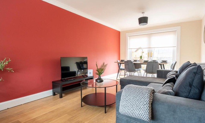 Grangemouth House | Beauly Court Suites
