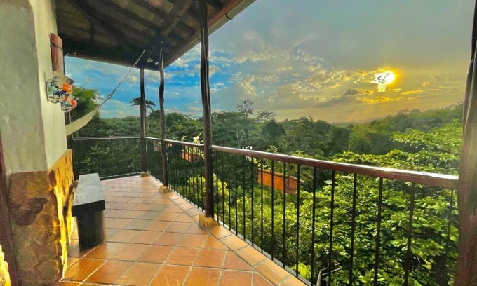 Montenegro Villa | Beautiful Villa Traditional Colombian House Quimbaya/Quindio