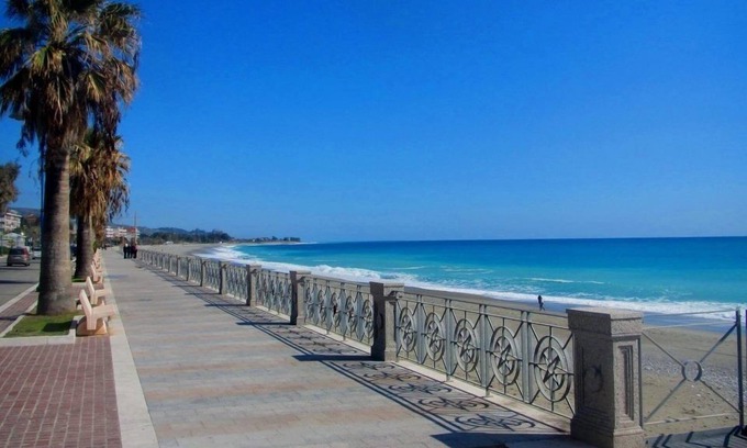 Gioiosa Ionica Apartment | Beautiful NEW apartment with pool close to the village, sea only 5 minutes away,