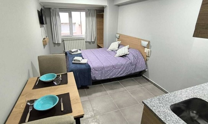Centro Apartment | Beautiful and bright studio apartment in downtown Bariloche, on Mitre.