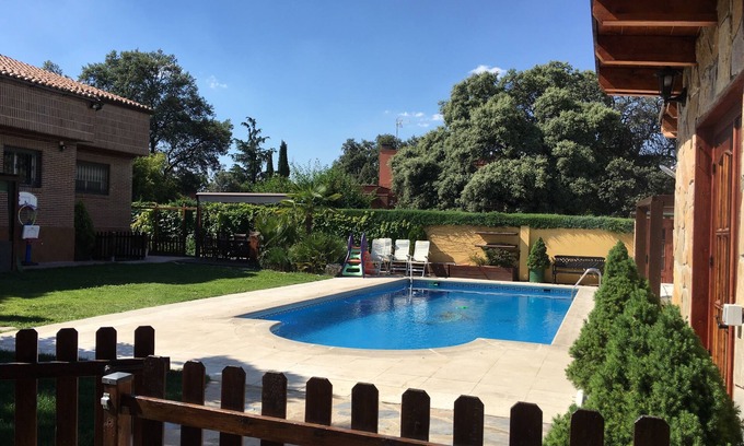 Villanueva de la Canada Apartment | BEAUTIFUL FULLY EQUIPPED BUNGALOW APARTMENT