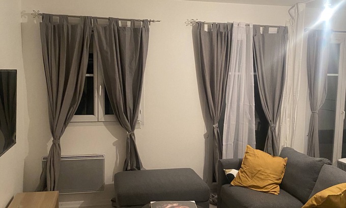Livry-Gargan Apartment | Beautiful T1 apartment, fully furnished