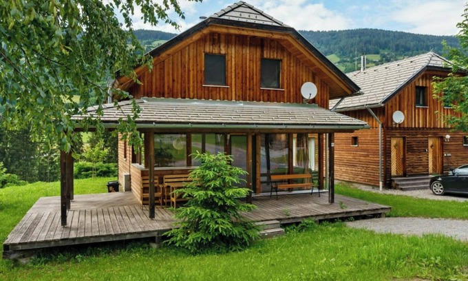 Sankt Georgen am Kreischberg Ski Chalet | Beautiful wooden chalet near ski area with sauna